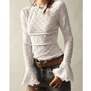 Elegant White Lace Long Sleeve Top
